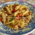 Insalata di pasta con fagioli, tonno, pomodoro[...]