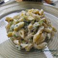 Mezze penne alle zucchine, noci e ricotta.[...]