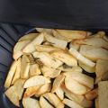PATATE A SPICCHI IN FRIGGITRICE AD ARIA