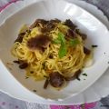 Tagliolini freschi con funghi famigliole