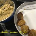 Gallette di pane vecchio e zucchine