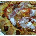 Pizza alla crema di porcini con crosta alla[...]