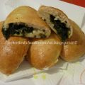 Panzerotti ripieni di spinaci e crescenza al[...]