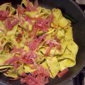 Pappardelle all' uovo con erbe e spezie,[...]