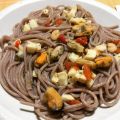 Spaghetti di grano saraceno e pesce