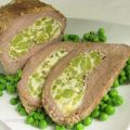 Arrosto farcito con robiola e piselli