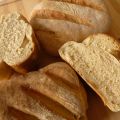 Quadrotti di pane al latte con farina di segale