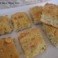 Focaccia con mozzarella e prezzemolo