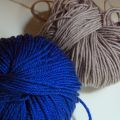 Un maglioncino blu e beige per David