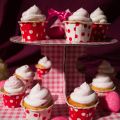 MINI CUPCAKES ALLA MELA CON FROSTING ALLO YOGURT