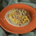 Tagliatelle all'uovo con salsiccia su crema di[...]