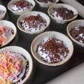 Cupcakes al cioccolato ed amaretto decorati con[...]