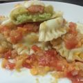 RAVIOLI RIPIENI DI AVOCADO E GAMBERI