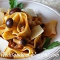 PAPPARDELLE AL RAGU' DI SALSICCIA E FUNGHI[...]