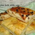 Focaccia dolce alle mele e gocce di cioccolato