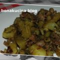 Carciofi, patate e salamelle