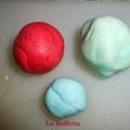 COLORARE LA PASTA DI ZUCCHERO