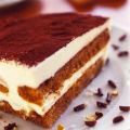 Tiramisù con biscotti e panna