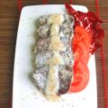 Lingua di mucca marinata con panna acida e miele