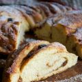 Kringle estone con cannella, uvetta e noci