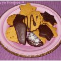 Biscotti vegani ricoperti al cioccolato
