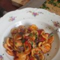 Orecchiette con tonno e acciughe