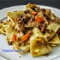 MALTAGLIATI CON RAGÙ' AL PROFUMO DI ALLORO