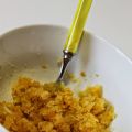 Treccine di pan brioche, cedro e fiocchi di sale