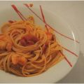 Spaghetti gamberi e pomodori datterini