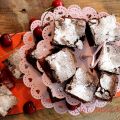 Quadrotti Cioccolatosi con Ciliegie