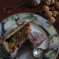 Torta con frutti di bosco, noci e amaretti