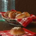 Brioche dolci al farro e miele d'acacia