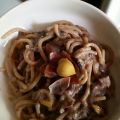 Pici con radicchio, speck e castagne