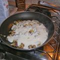 PENNETTE AI FUNGHI IN SALSA LATTE DI SOIA E[...]