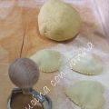 Ravioli a cuore ripieni di noci e gorgonzola