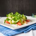INSALATA DI ZUCCHINE E POMODORO CON SALSA ALLO[...]