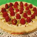 Crostata vegana con pistacchio e lamponi