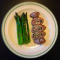 Involtini di scamone con asparagi saltati
