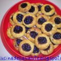 Biscotti al riso,cocco e marmellata di ciliegie[...]