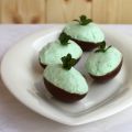 Uovo al cioccolato con crema alla menta