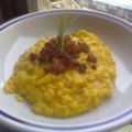 Risotto allo zafferano e salsiccia