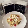 Orecchiette con asparagi e caprino.