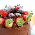 Torta al cioccolato-nutella e fragole