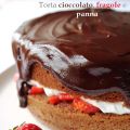 Torta al cioccolato, panna e fragole. Auguri[...]