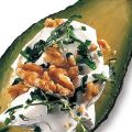 Avocado con formaggio e noci 2