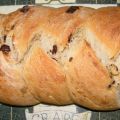 Treccia soffice alle spezie con pistacchi e[...]