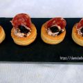 Vol au vent con crema di formaggi al radicchio,[...]