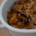 Crumble di pesche, ricetta di Marco Bianchi