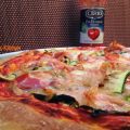 #Pizza con #pancetta, #zucchine grigliate,[...]