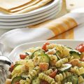 Fusilli con sugo di gamberi e zucchine